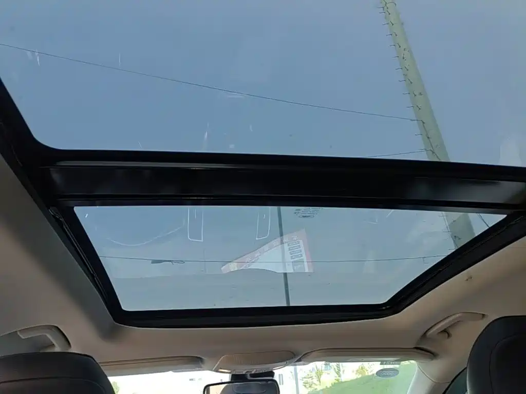 Ford Edge — фото 14