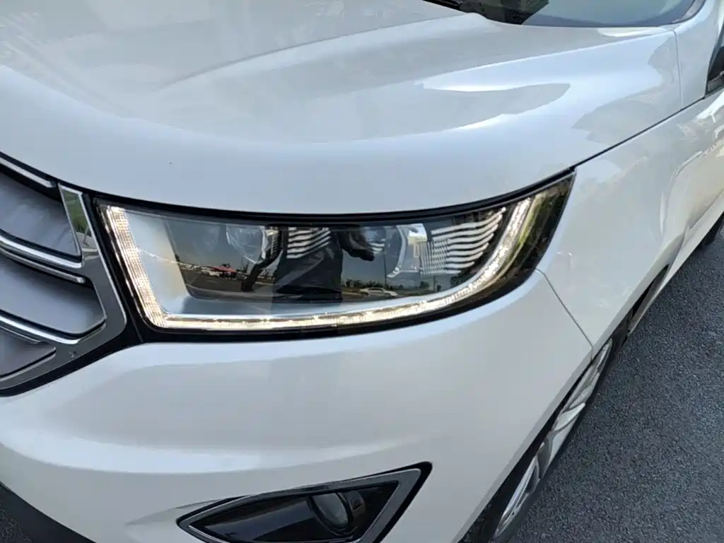 Ford Edge — фото 18