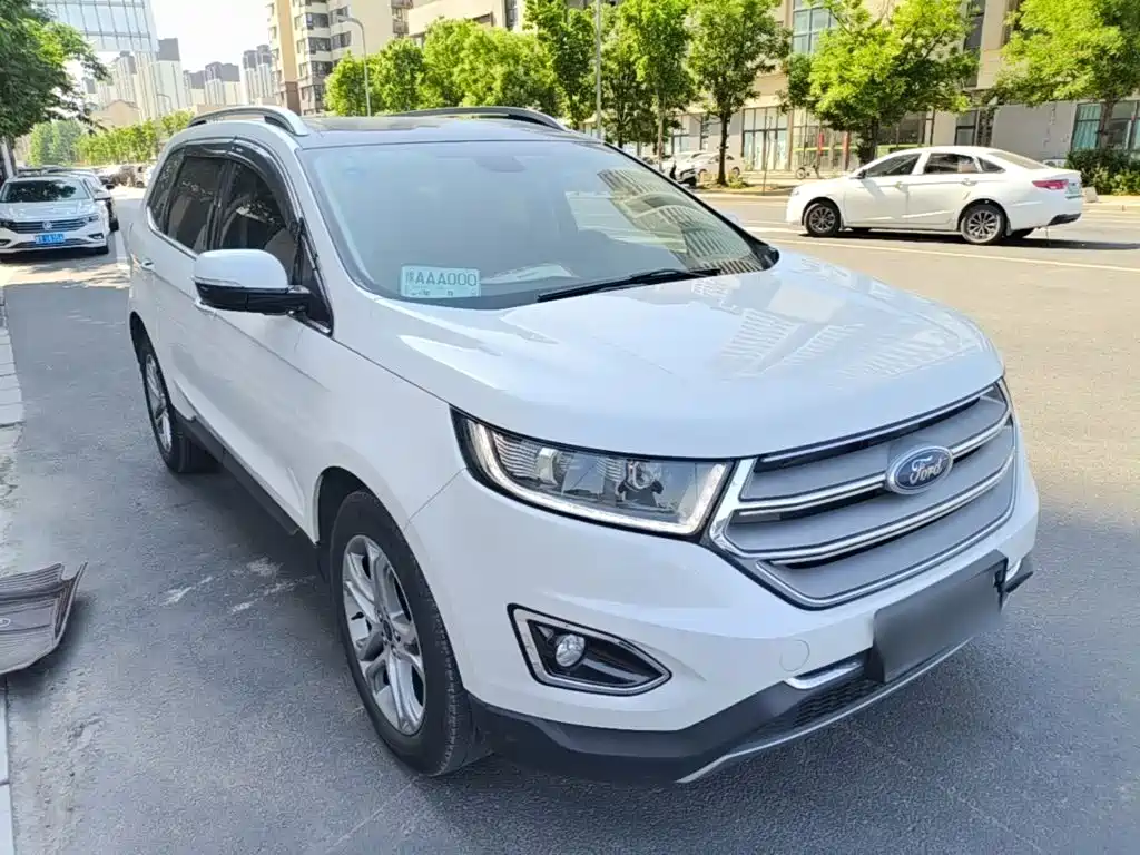 Ford Edge — фото 22