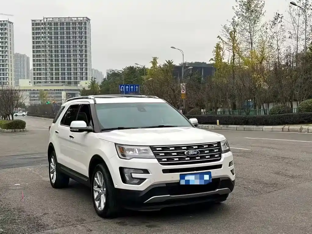 Ford Explorer (Import) — фото 2