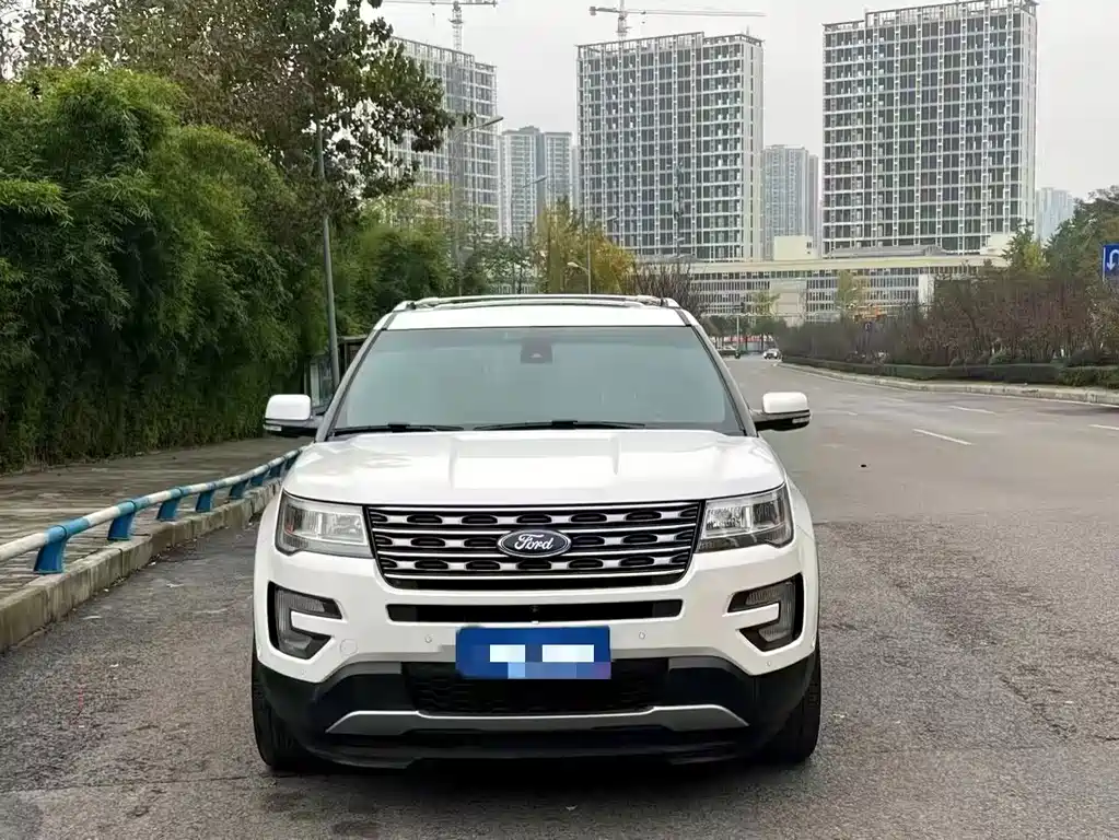 Ford Explorer (Import) — фото 3