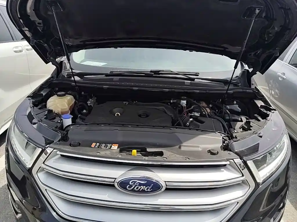 Ford Edge — фото 20