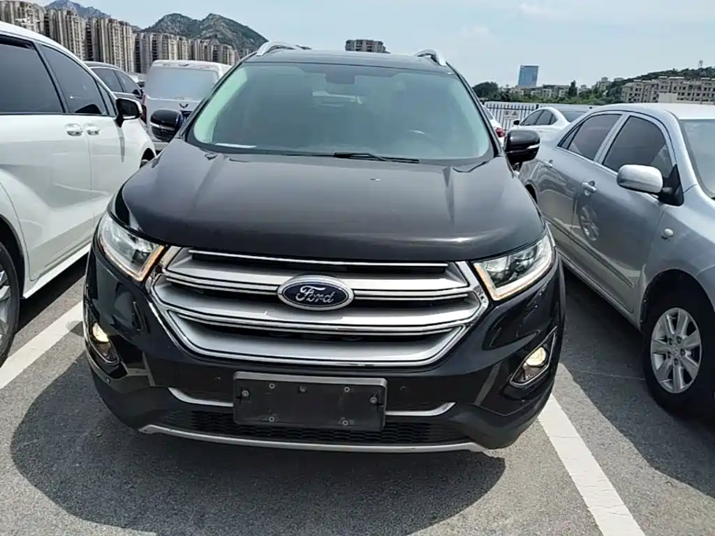 Ford Edge — фото 3