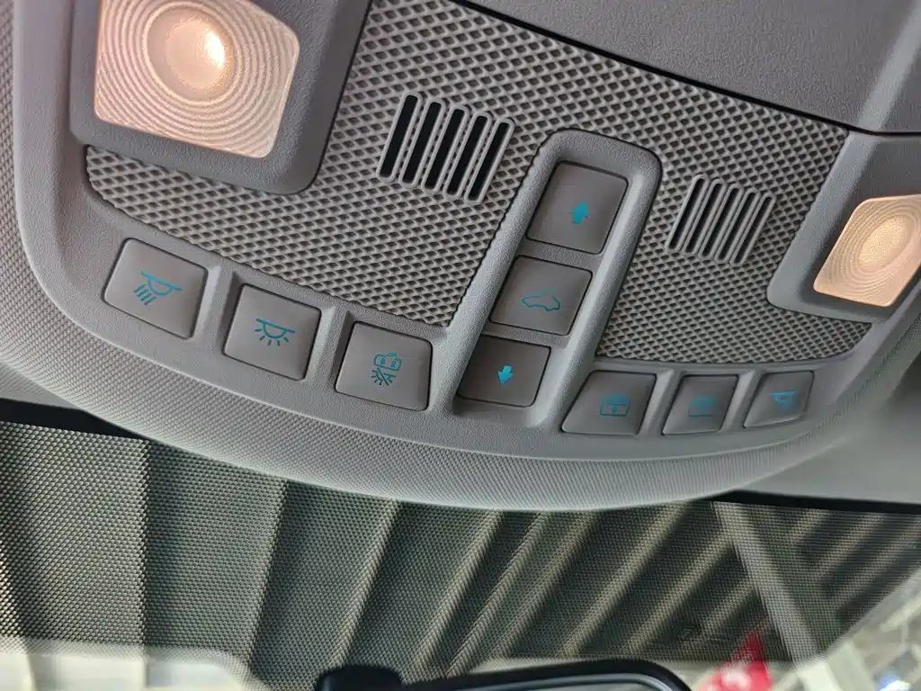 Ford Edge — фото 18