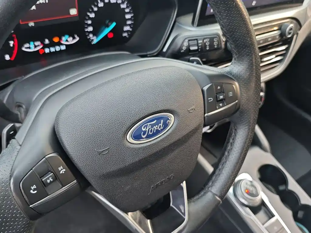 Ford Focus Active — фото 3