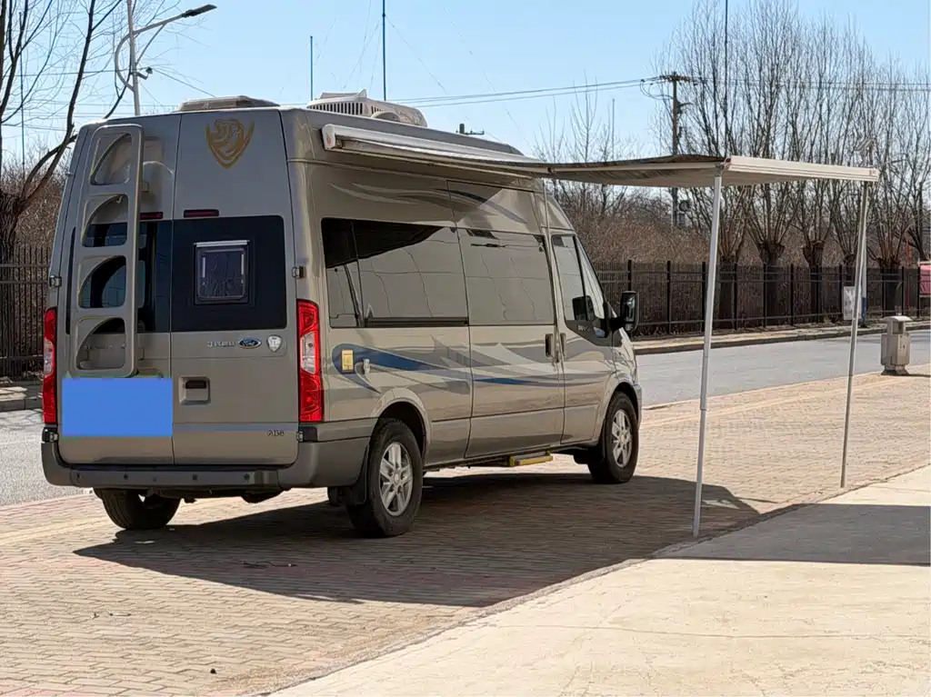 Ford Transit Custom — фото 11
