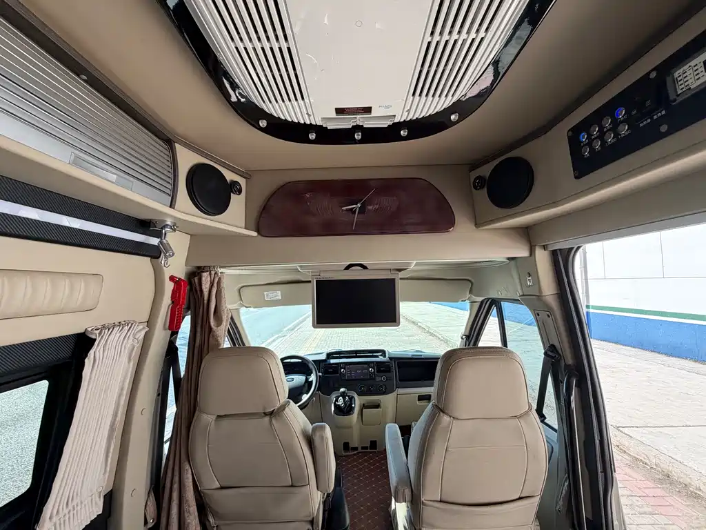 Ford Transit Custom — фото 19