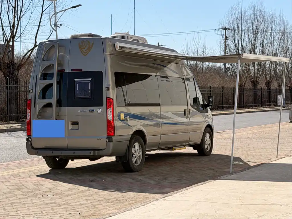 Ford Transit Custom — фото 10