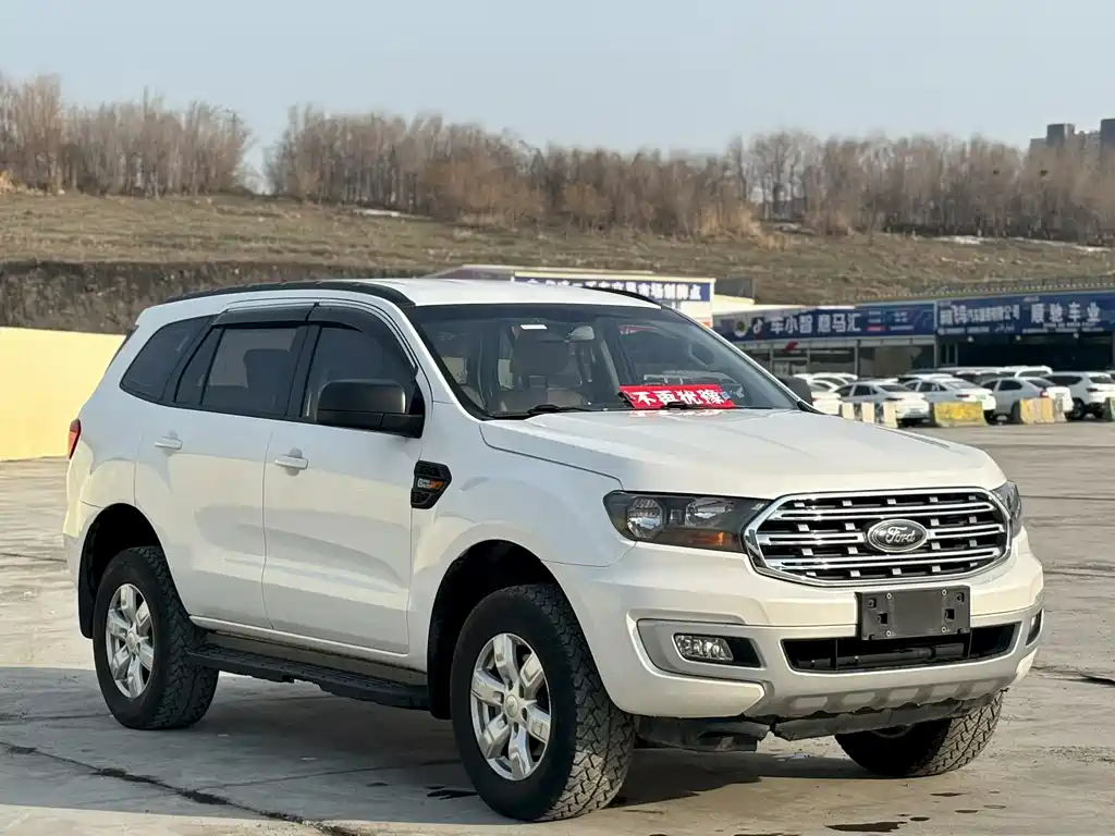 Ford Everest — фото 3