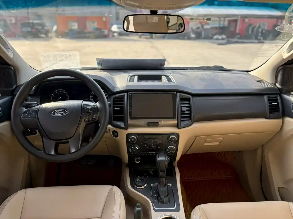 Ford Everest — фото 5
