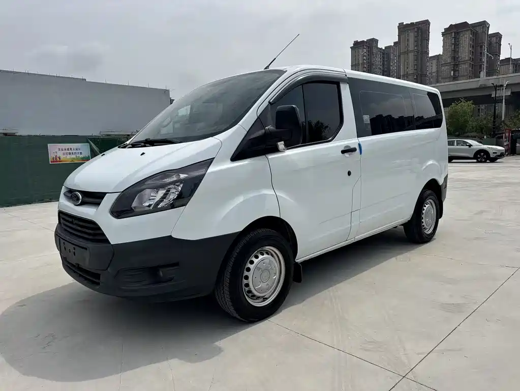 Ford Transit — фото 2
