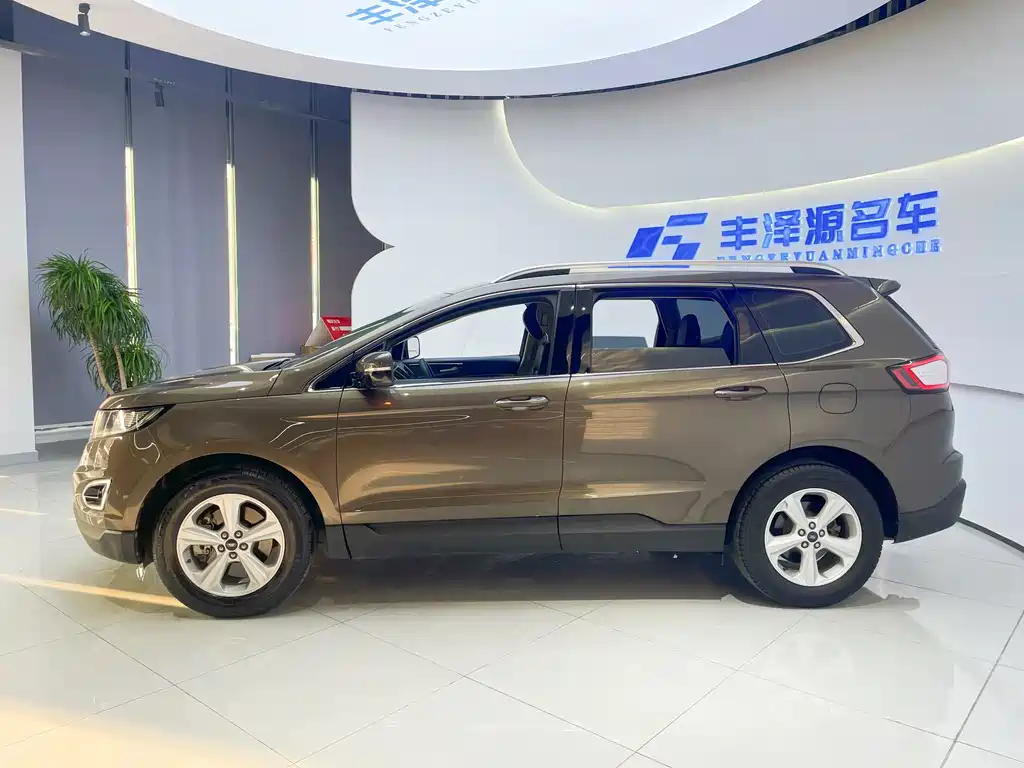 Ford Edge — фото 3