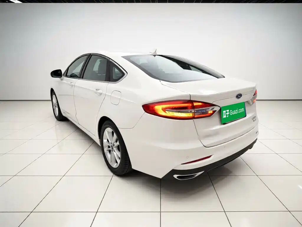 Ford Mondeo — фото 5