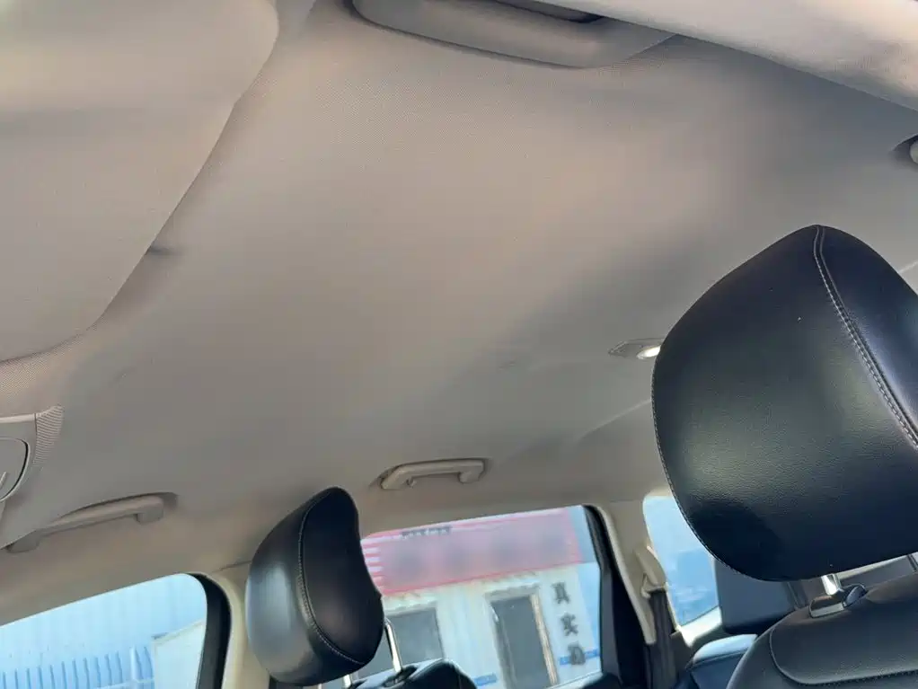 Ford Edge — фото 14