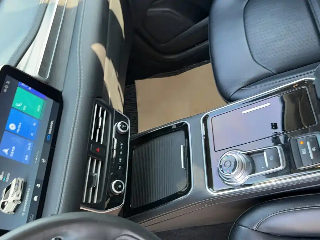 Ford Edge — фото 17