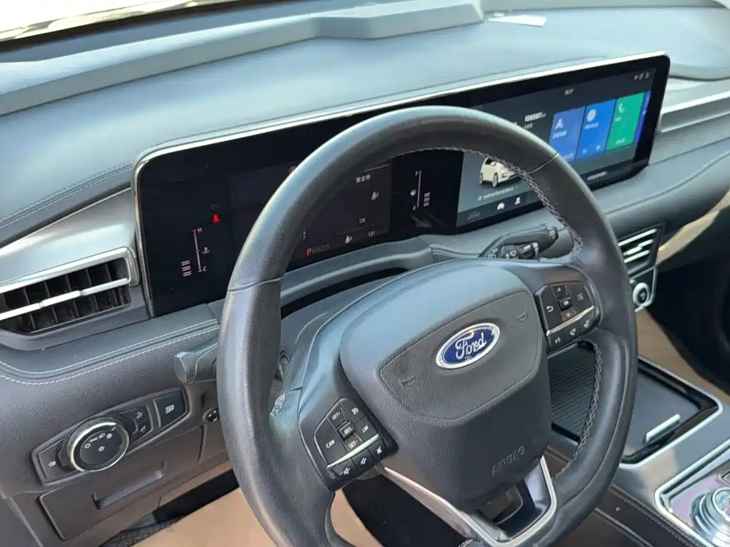 Ford Edge — фото 18
