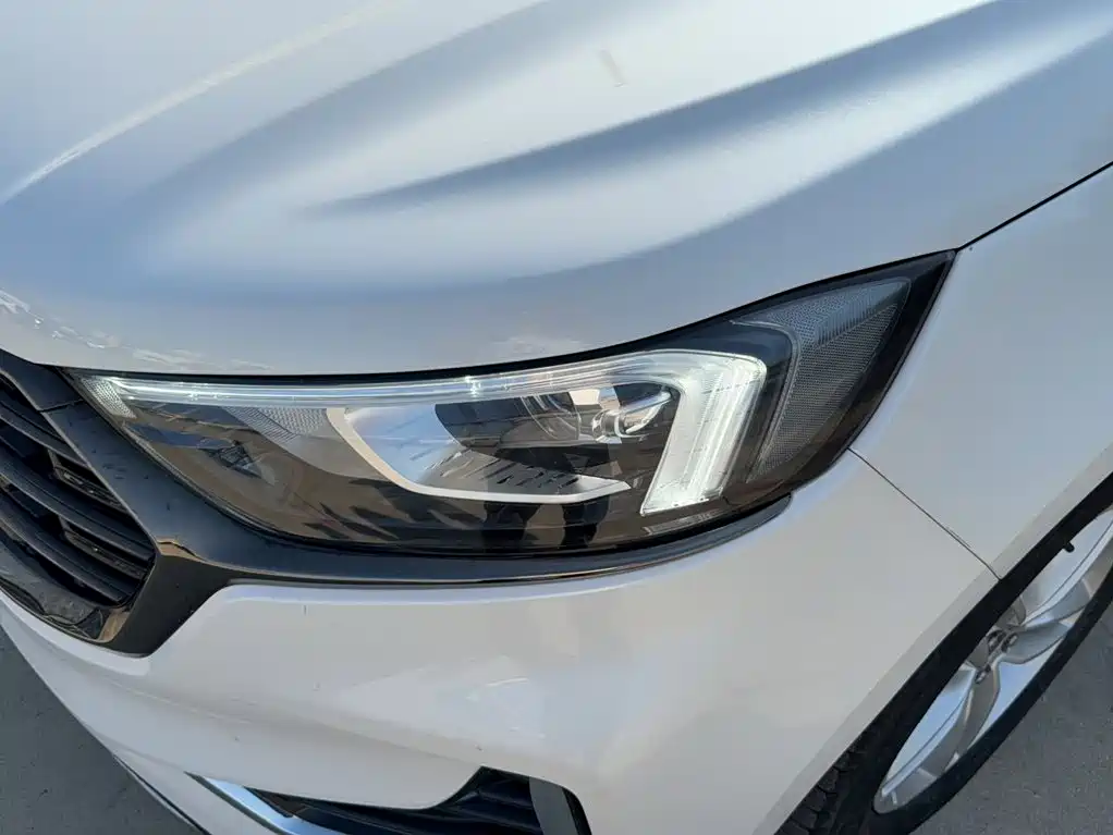 Ford Edge — фото 19