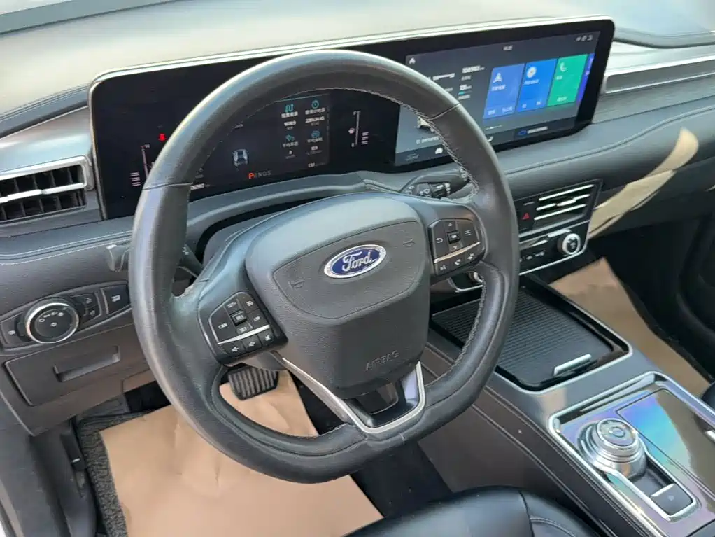 Ford Edge — фото 7