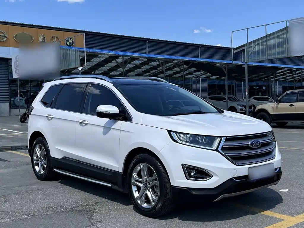 Ford Edge — фото 22