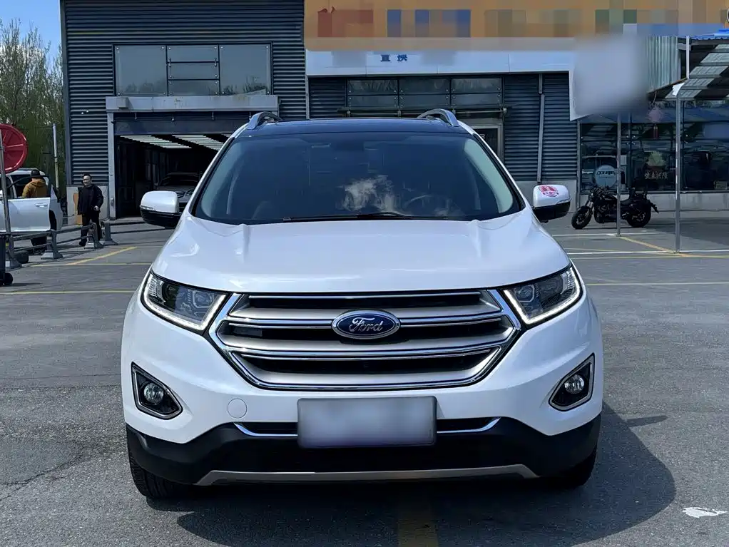 Ford Edge — фото 23