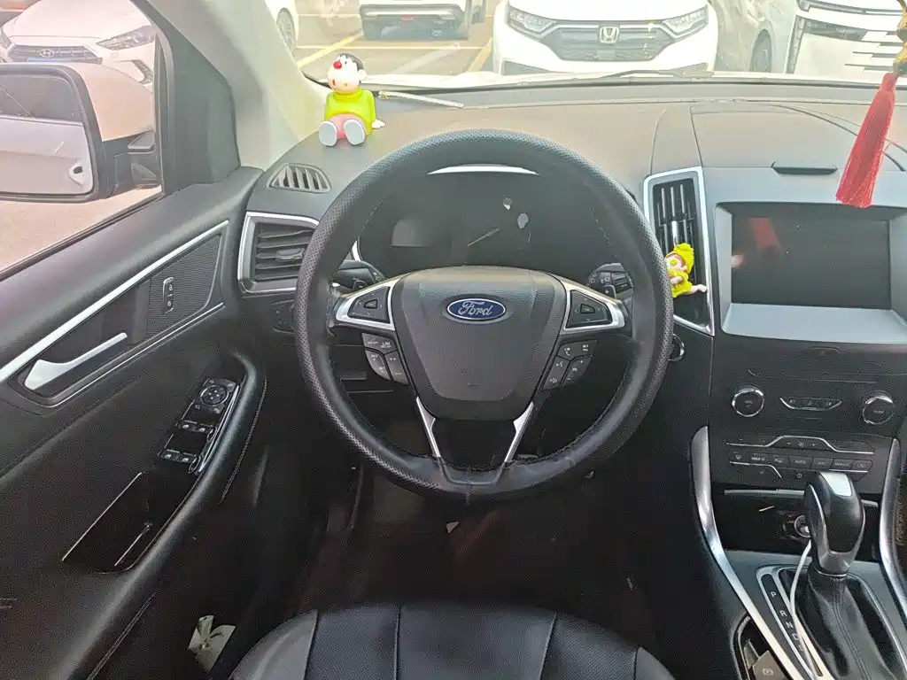 Ford Edge — фото 3