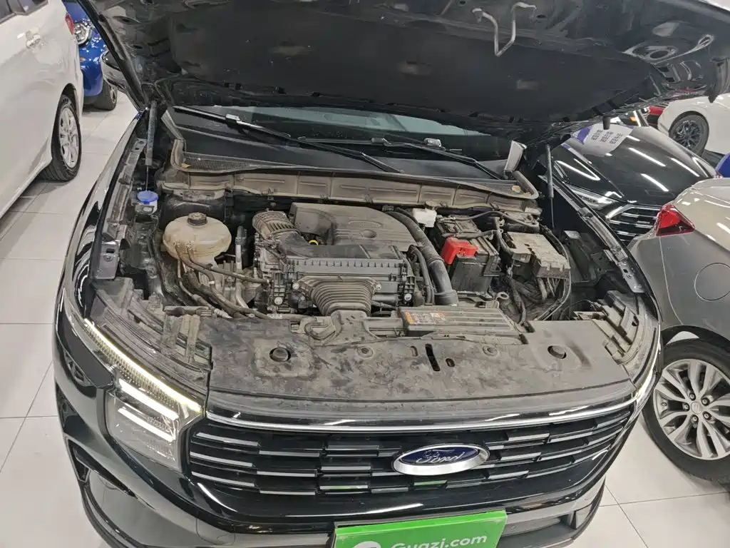 Ford Edge — фото 20
