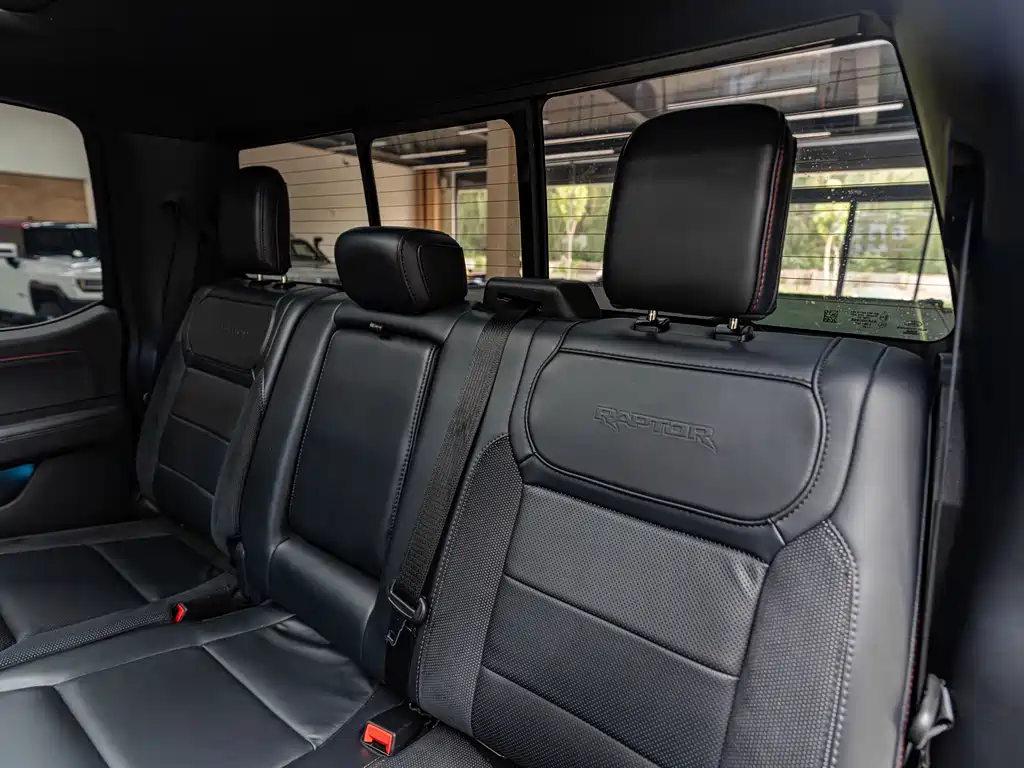 Ford F-150 Raptor — фото 10