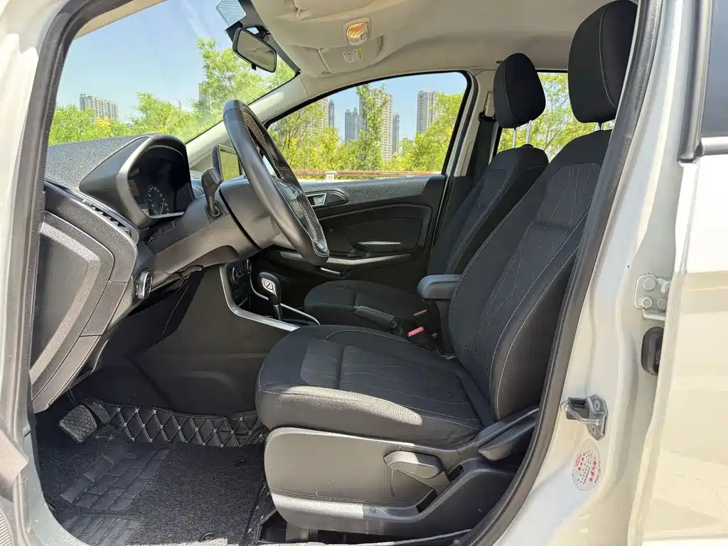 Ford Ecosport — фото 4