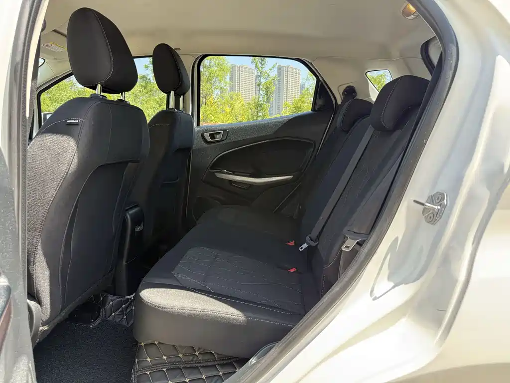 Ford Ecosport — фото 5