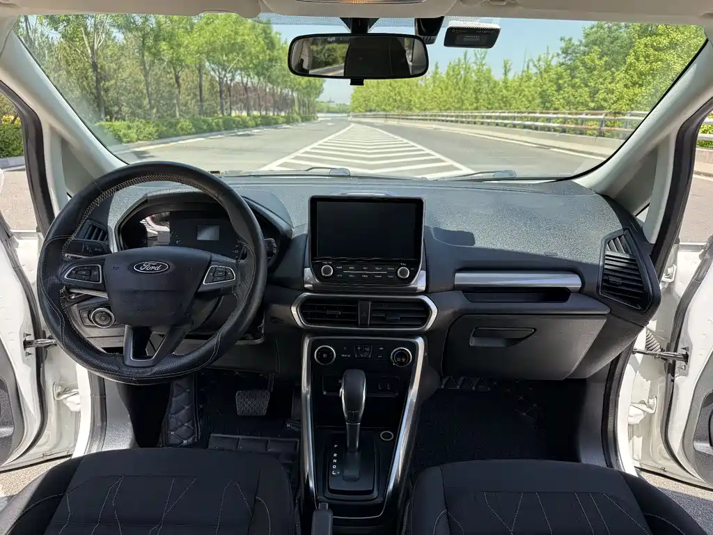 Ford Ecosport — фото 6