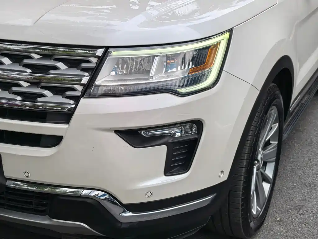 Ford Explorer (Import) — фото 6