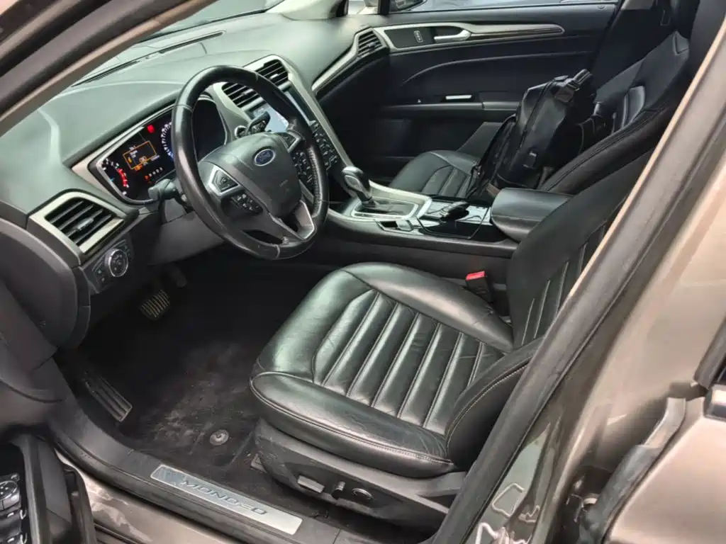 Ford Mondeo — фото 15