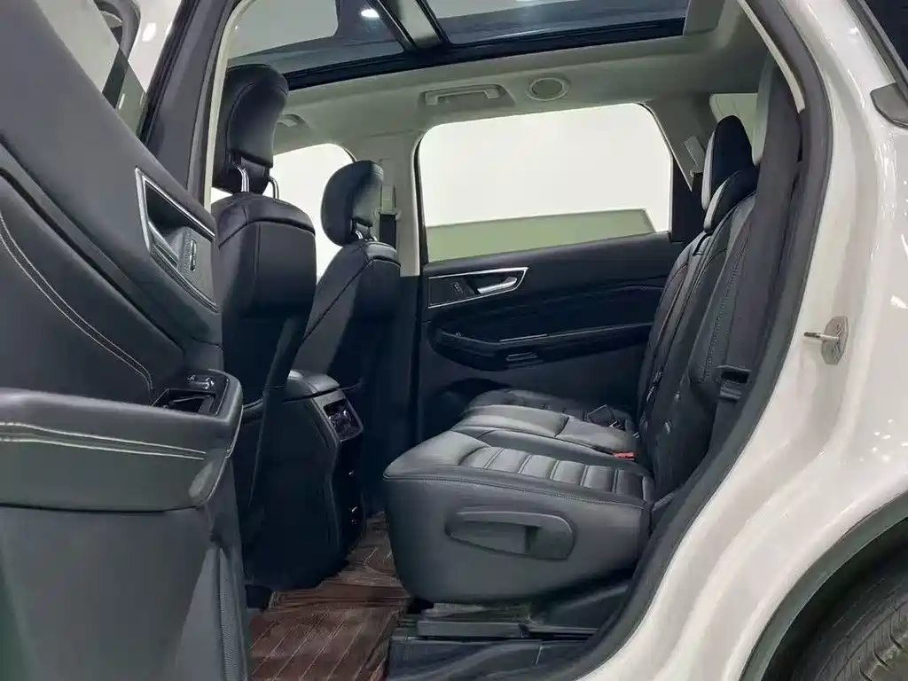 Ford Edge — фото 3