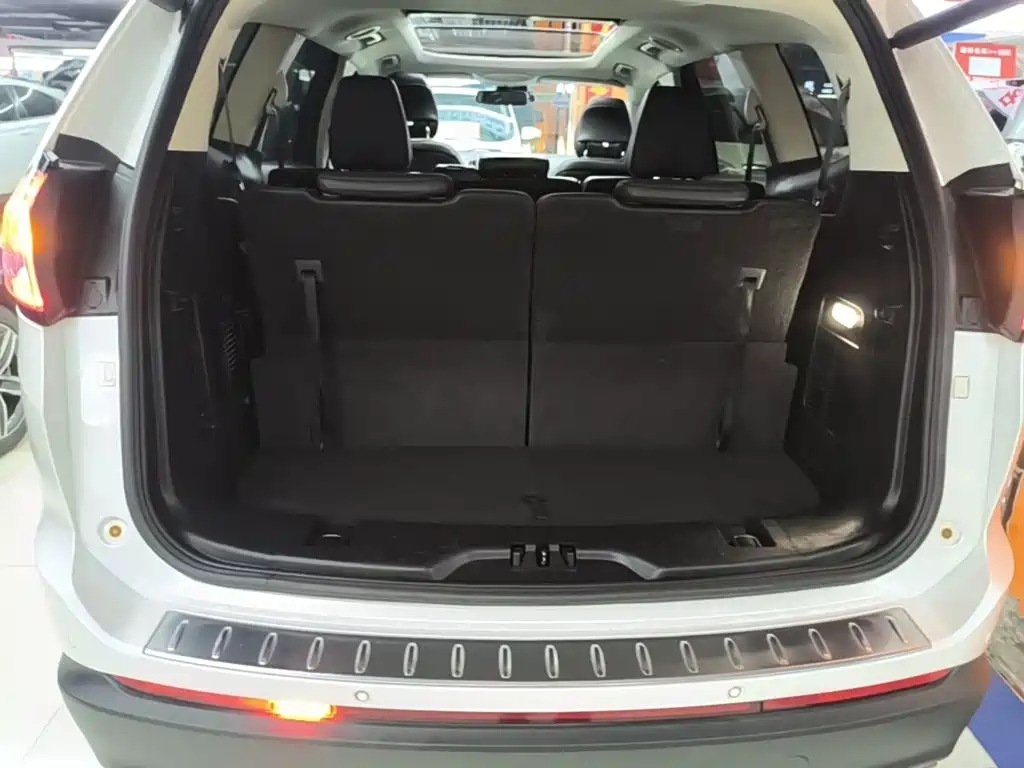 Ford Edge — фото 19