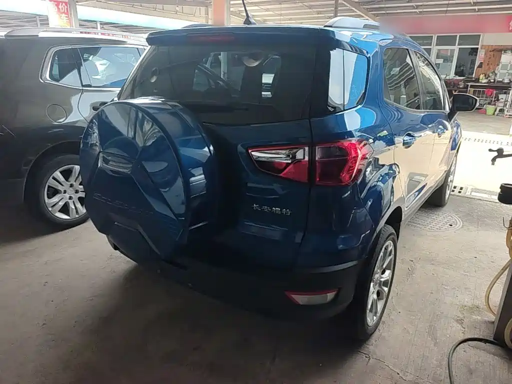 Ford Ecosport — фото 5