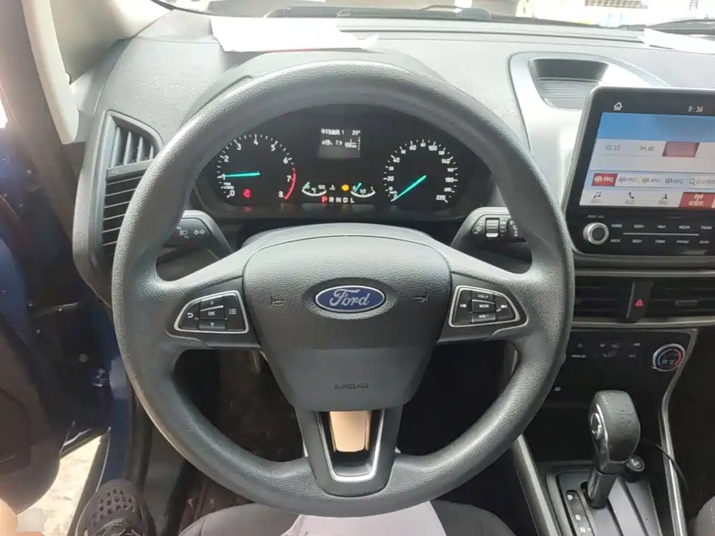 Ford Ecosport — фото 7