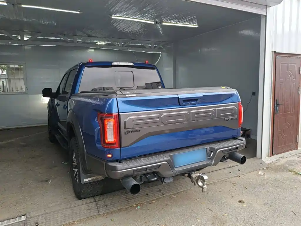 Ford F-150 Raptor — фото 5