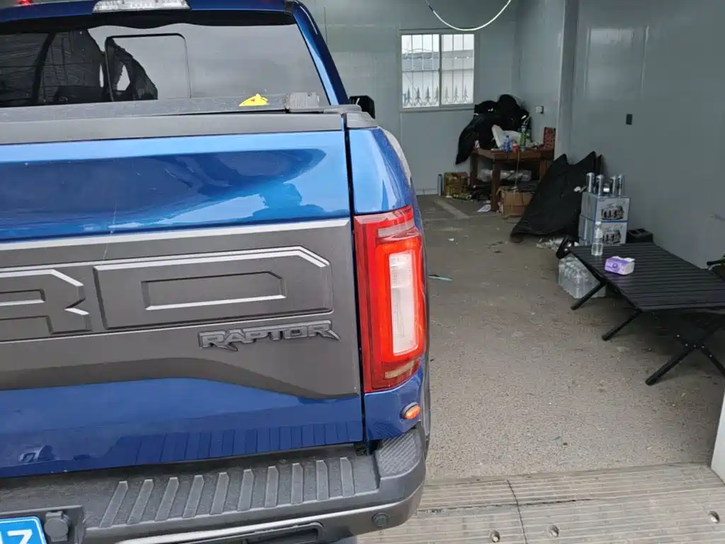 Ford F-150 Raptor — фото 8