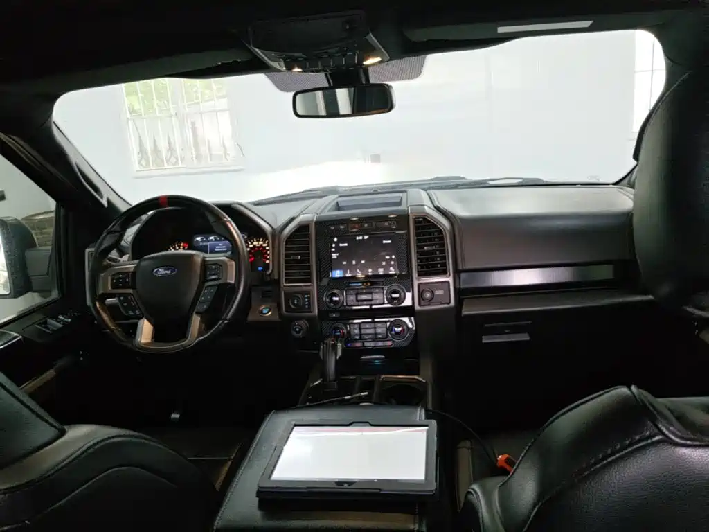Ford F-150 Raptor — фото 10