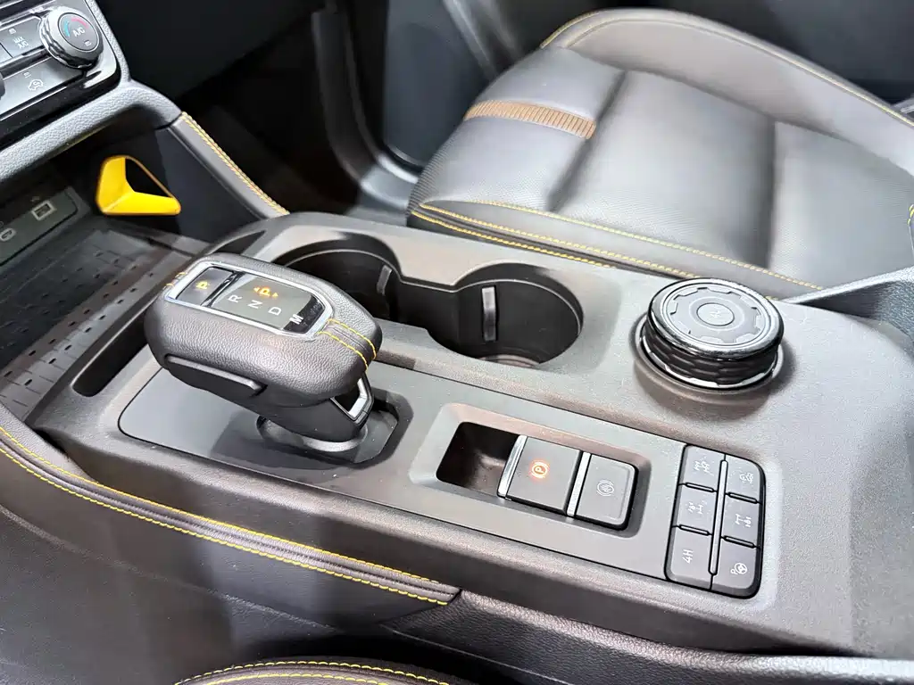 Ford Ranger — фото 15