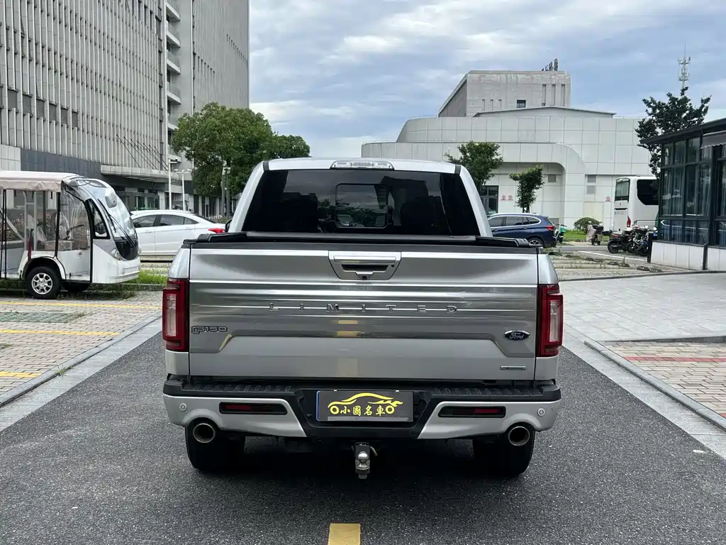 Ford F-150 Raptor — фото 5