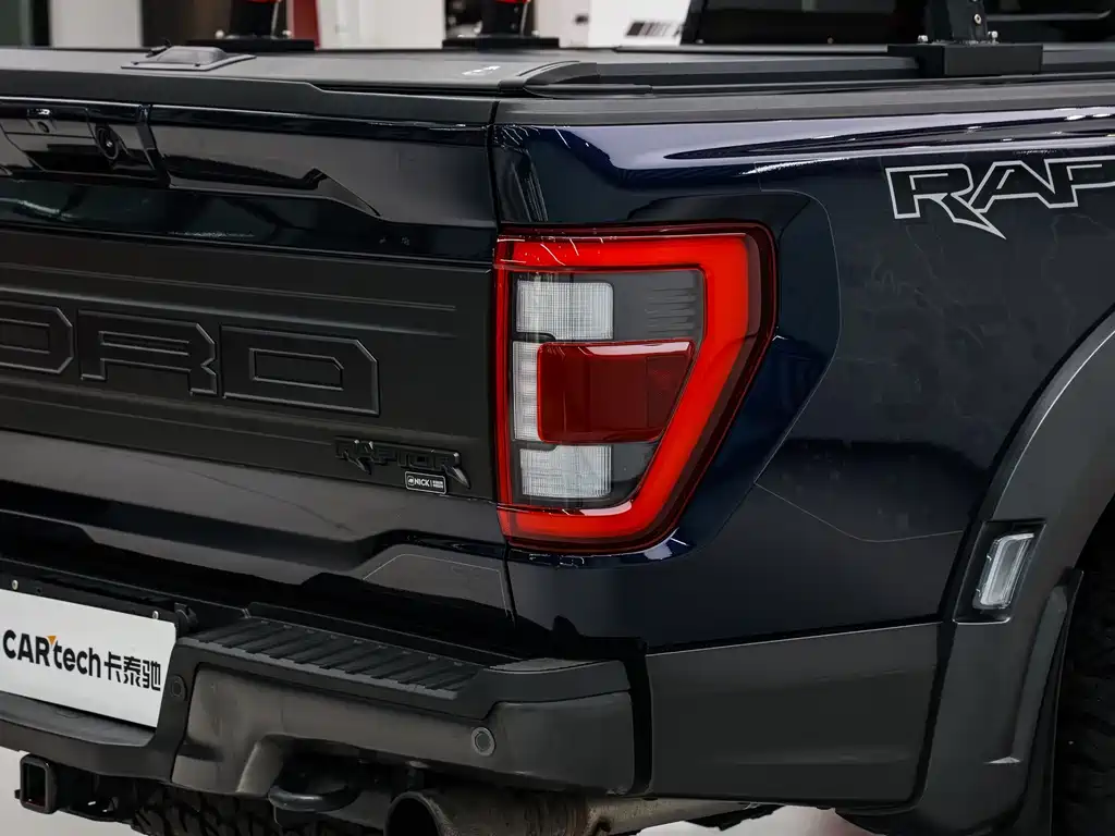 Ford F-150 Raptor — фото 9