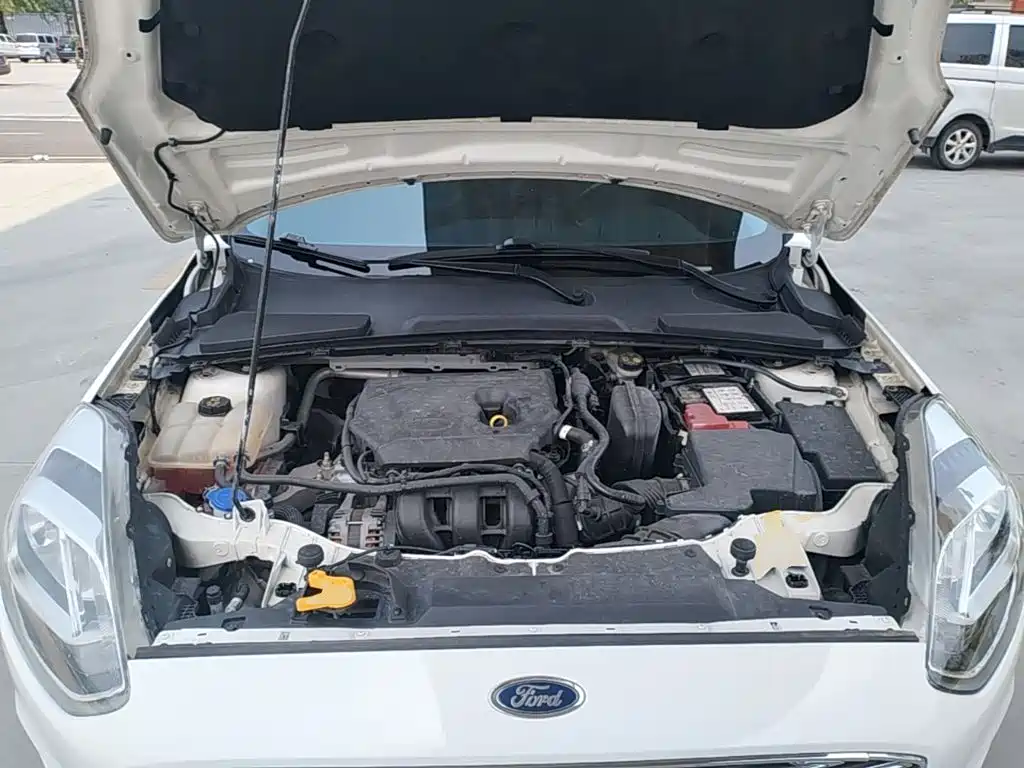 Ford Escort — фото 20