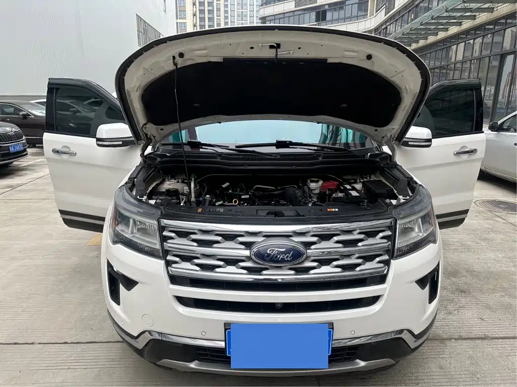 Ford Explorer (Import) — фото 7