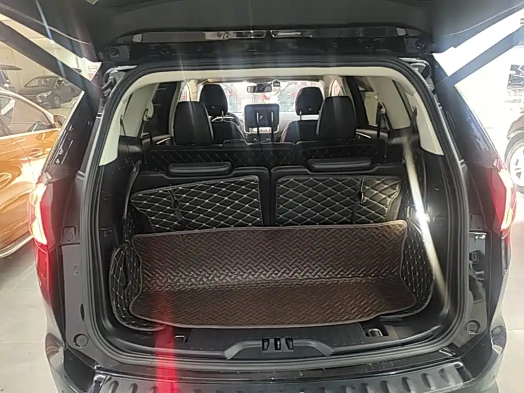 Ford Edge — фото 19