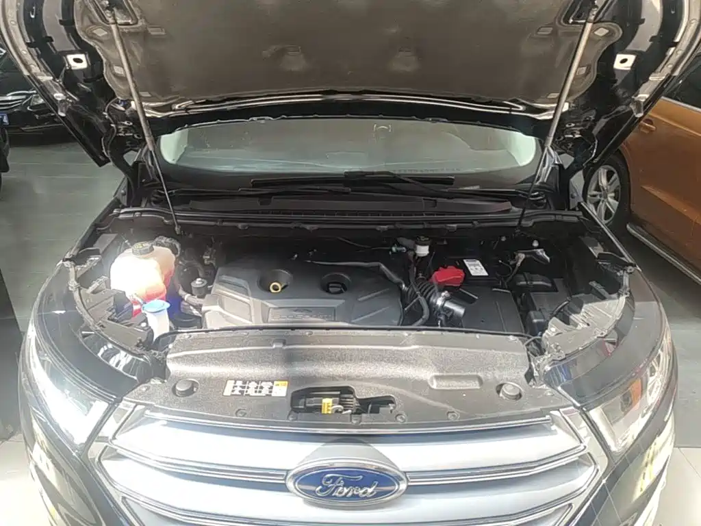 Ford Edge — фото 20