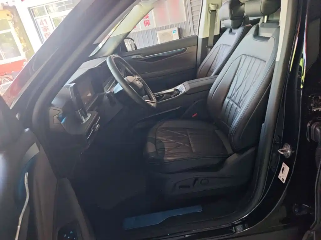 Ford Edge — фото 15