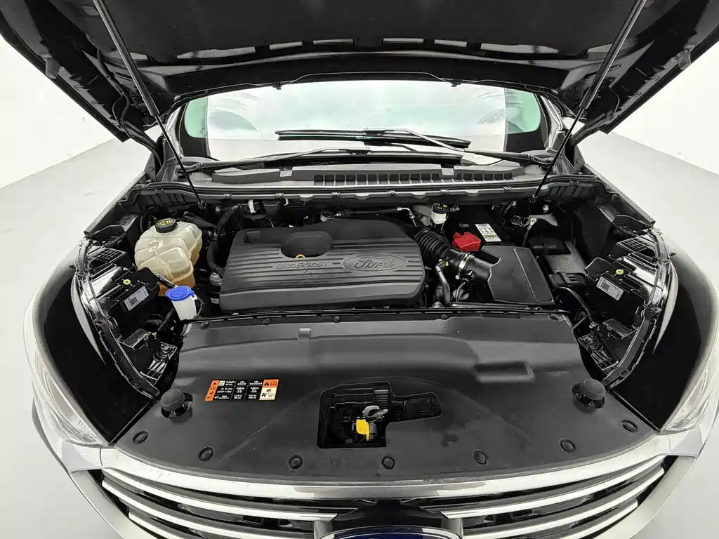 Ford Edge — фото 10