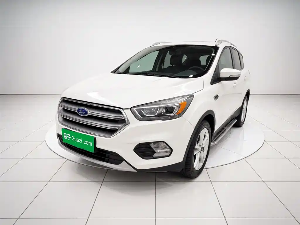 Ford Kuga — фото 2