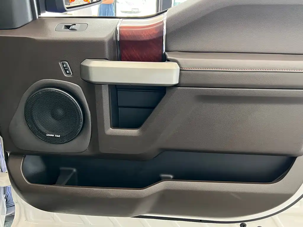 Ford F-150 Raptor — фото 25